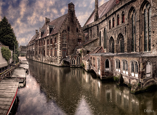 Brugge canal (Belgium) by dleiva.