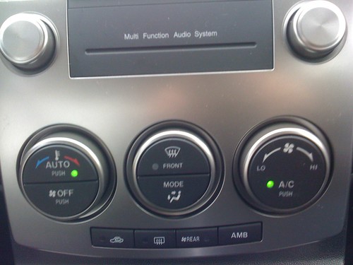 Mazda 5 climate controls
