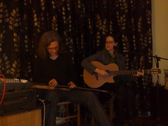 photo of Steve Lawson and Lobelia playing at a house concert in Edinburgh