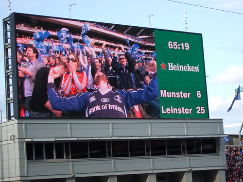 Leinster beat Munster 25-6 in the 2009 Heineken Cup Semi Final, a reversal of the 2006 result