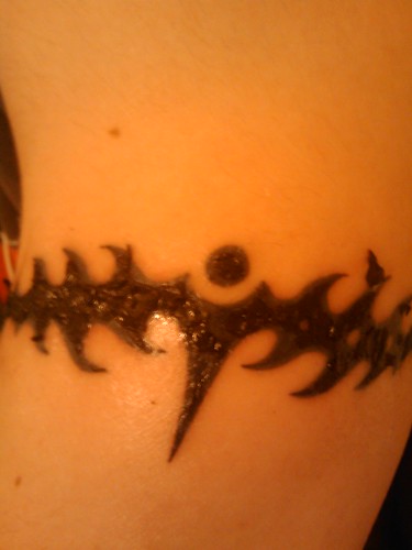 cuidar mi tatuaje. en el 2001, me hice este brazalete. mi primer tatuaje con diego,