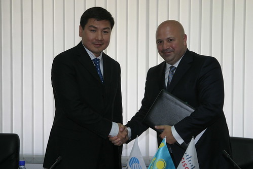 Kazakhtelecom chairman Askar Zhumagaliev with Kaan Terzioglu, Cisco
