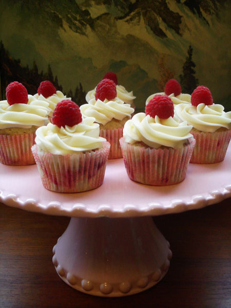 coco cake cupcakes