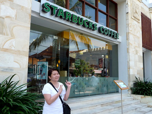 Kuta, Bali - Suanie found Starbucks