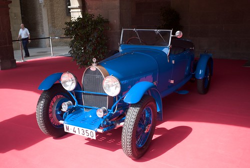 L1044214 Clasicos y Deportivos en el Poble Espanyol: Bugatti Type 44 Grand Sport 1929