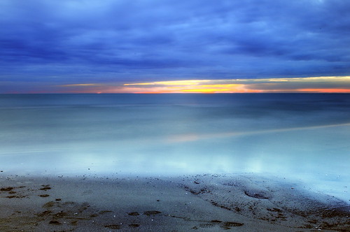 フリー画像|自然風景|ビーチ/海辺|海の風景|青色/ブルー|夕日/夕焼け/夕暮れ|フリー素材|