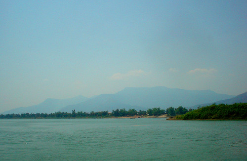 22.湄公河上的鄉村風光