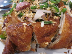 wan lai - meet the garlic fried chicken 