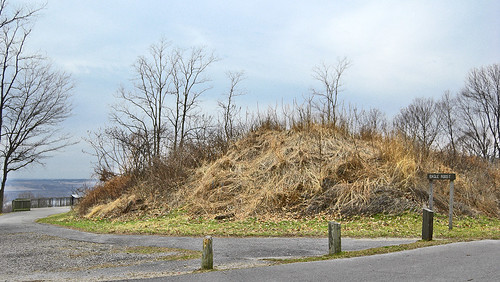 Pere Marquette State Park, in Grafton, Illinois, USA - mound overlooking rivers