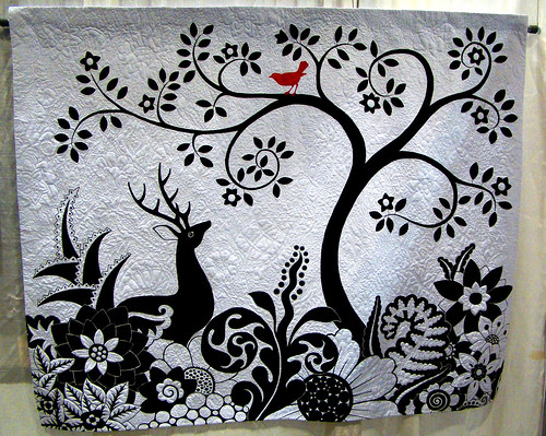 DSC02795 Black & White deer with red bird quilt