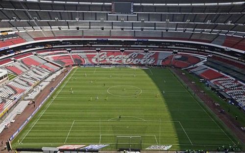 Thumb La Liga de Fútbol de México jugará a puerta cerrada por la Influenza Porcina