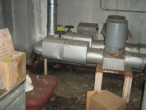 An empty pipe / generator room