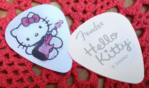  Hello Kitty Fender Guitar Pick 