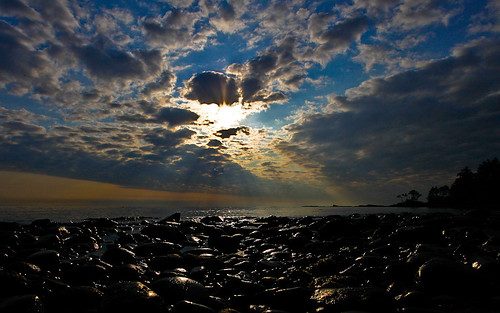Whalebone Beach Sunrise by gabrioladude.