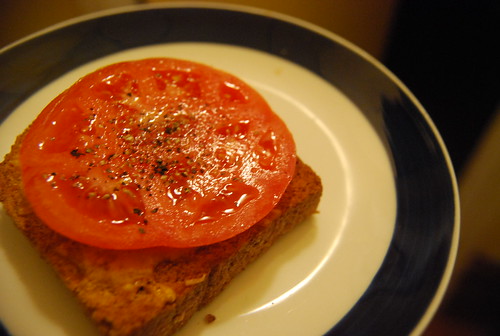 Cheese toast with tomato