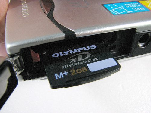 xD卡插入 Olympus μ790SW 