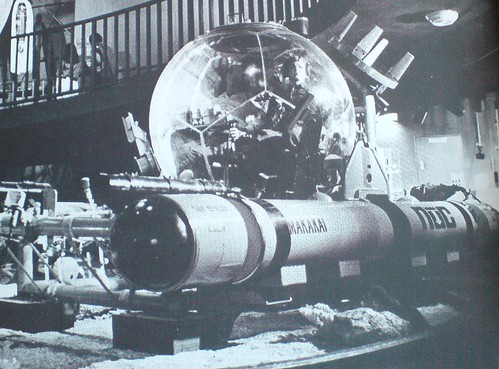 Makakai acrylic pressure hull submersible