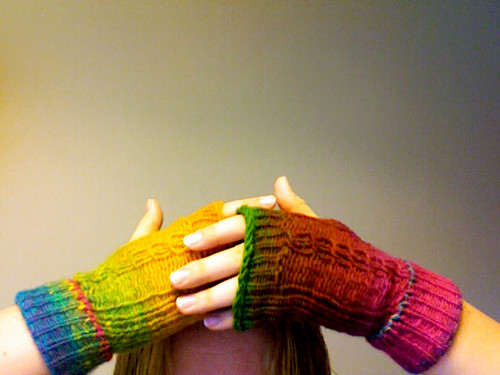 Crazy/cool cable fingerless mitts!!