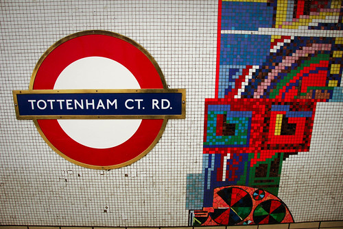London:Tube (by Khairi Hafsham Khalil)