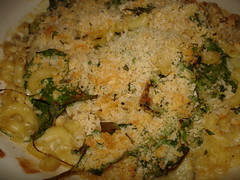Macaroni & cheese with artichokes & baby spinach