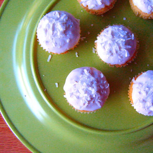 Healthy Grain-Free Coconut Cupcakes