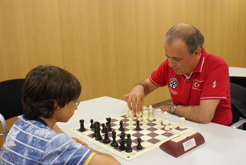 Ali Nihat Yazıcı (president de la federació turca) vs Marc Obregón