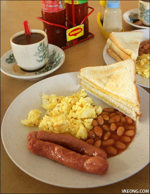 scrambled-egg-breakfast-set