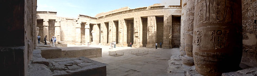 P1040193_Luxor_Ramses3FuneraryTemple_MedinatHabu_panorama