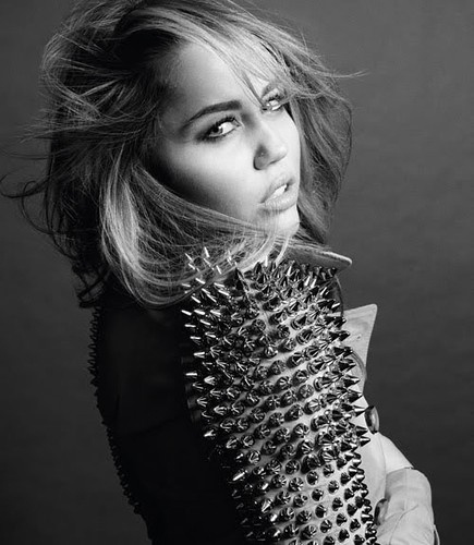 miley cyrus 2011 photoshoot. Miley Cyrus Marie Claire March 2011 Photoshoot hot.