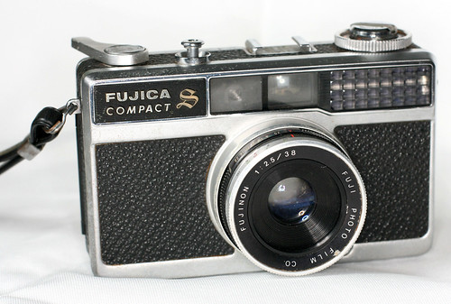 Fujica Compact S - Camera-wiki.org - The free camera encyclopedia