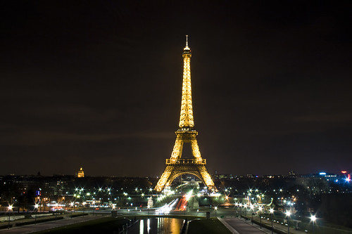 Torre Eiffel. Vista nocturna. Eiffel Tower. Night view.