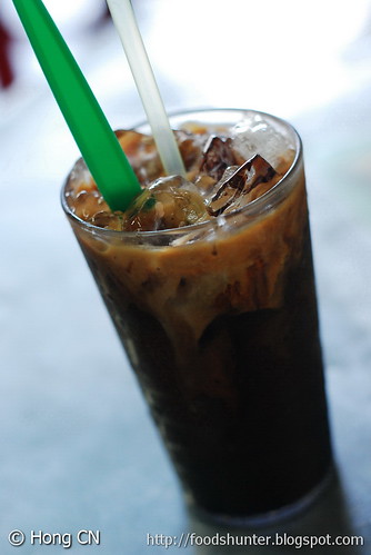 Kopi-Peng (Ice Coffee with milk)