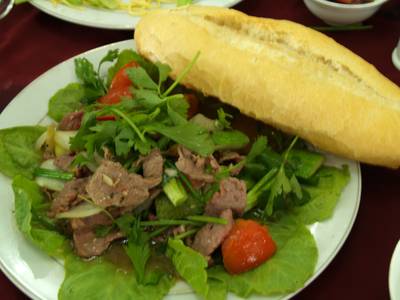 Banh mi with beef slices