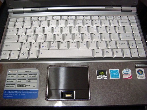 Asus U6Vc 筆電 ─ 內部鍵盤造型
