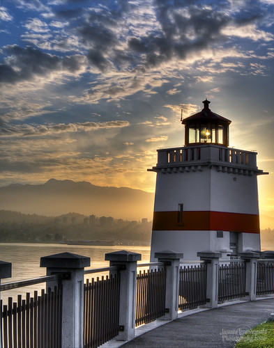 Stanley Park Lighthouse - Sun is rising