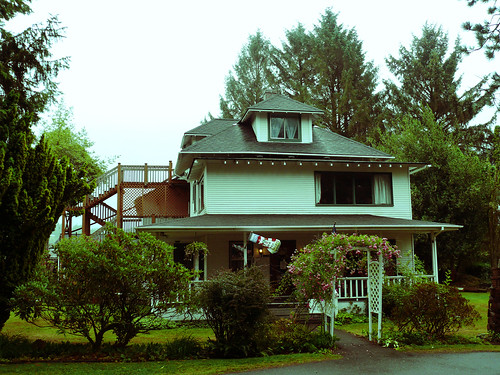 The Cullen House, Forks, WA (by cloudsoup)