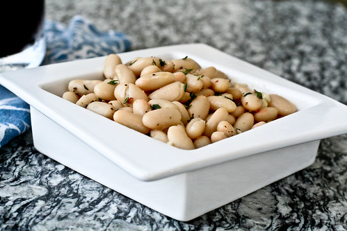 Garlicky Thyme White Beans