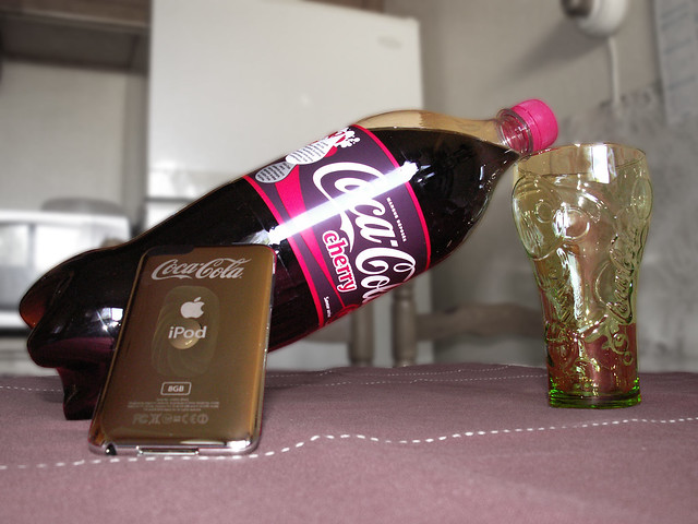  8Gb Collector Coca-Cola; Coca-Cola Glass (MacDo); Coca-Cola Cherry 1,25L