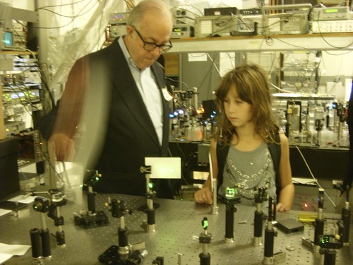 John G. Cramer explains his experiment to his grand-daughter Selena