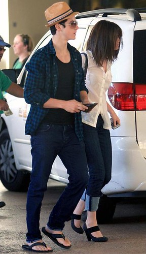selena gomez david henrie dating. Selena Gomez and David Henrie