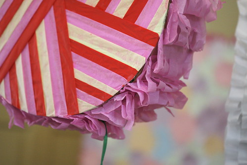party pull #4: a design using ribbons of paper