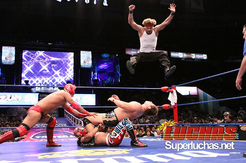 Poder Méxica en una de sus últimas apariciones en la Arena México (14 agosto 2009) / Photo by Rostro Oculto - Súper Luchas
