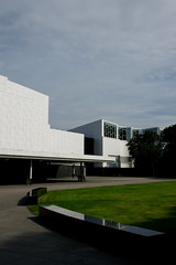 Finlandia Hall フィンランディアホール 白い直線の綺麗な建物