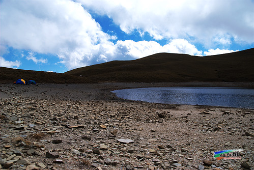 枯水位的嘉明湖