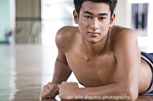 JB DOMINGO: YOUNG... FRESH... NEW FACE