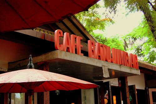 Cafe Batu Jimbar por bkaryadi.