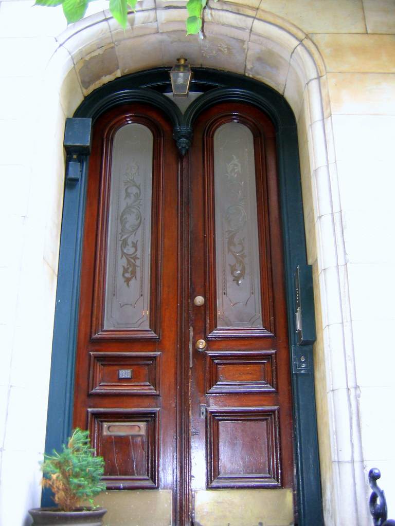 Doors on Beacon Hill IMG_2869
