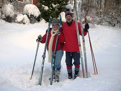 DianeCA and RennyBA skiing in Norway #2
