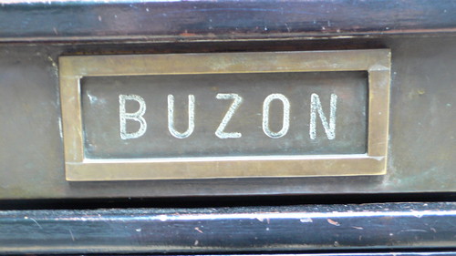 Buzon (by devinleedrew)