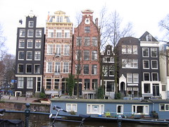 varied scale canalhouses